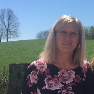 Meet your Posher, Carla